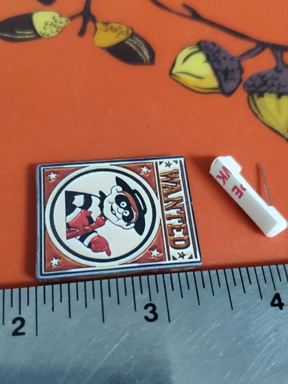 Hamburger burglar Wanted Character Enamel Pin - Red & Black